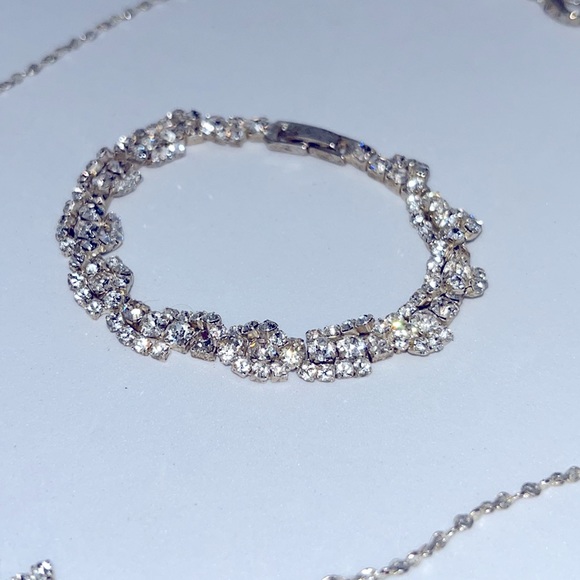 Sparkly Beaded Necklace and Bracelet - Picture 4 of 6